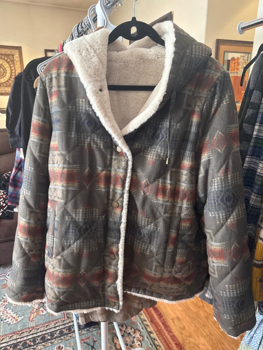 Pendleton southwestern Aztec sherpa lined, hooded  quilted jacket size M